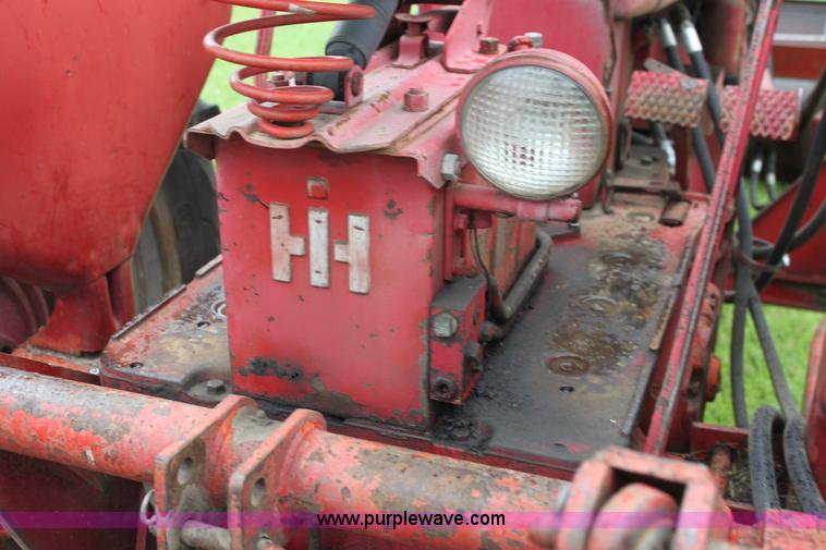 image for item G4075 International Harvester McCormick Farmall 400 tractor