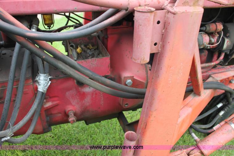 image for item G4075 International Harvester McCormick Farmall 400 tractor