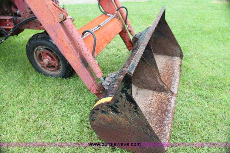 image for item G4075 International Harvester McCormick Farmall 400 tractor