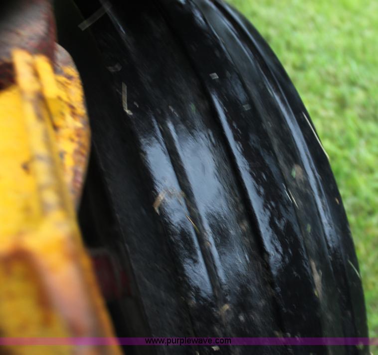 image for item G4075 International Harvester McCormick Farmall 400 tractor