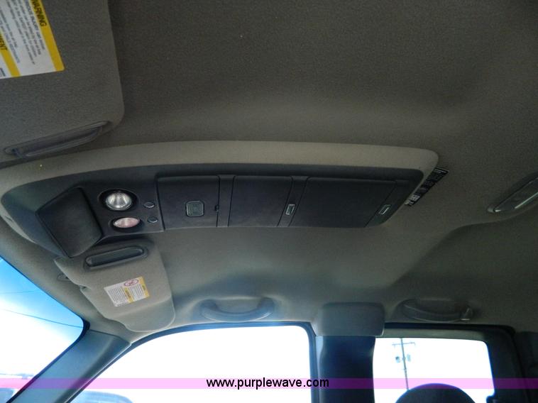 image for item G7889 2002 GMC Sierra 1500 Z71 pickup truck