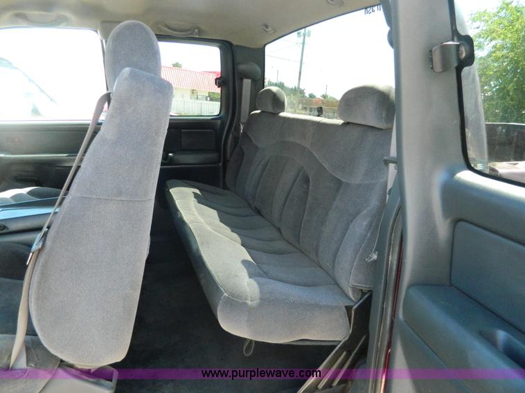 image for item G7889 2002 GMC Sierra 1500 Z71 pickup truck