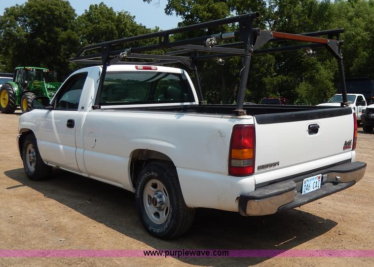 image for item H3003 2001 GMC Sierra 1500 SL pickup truck