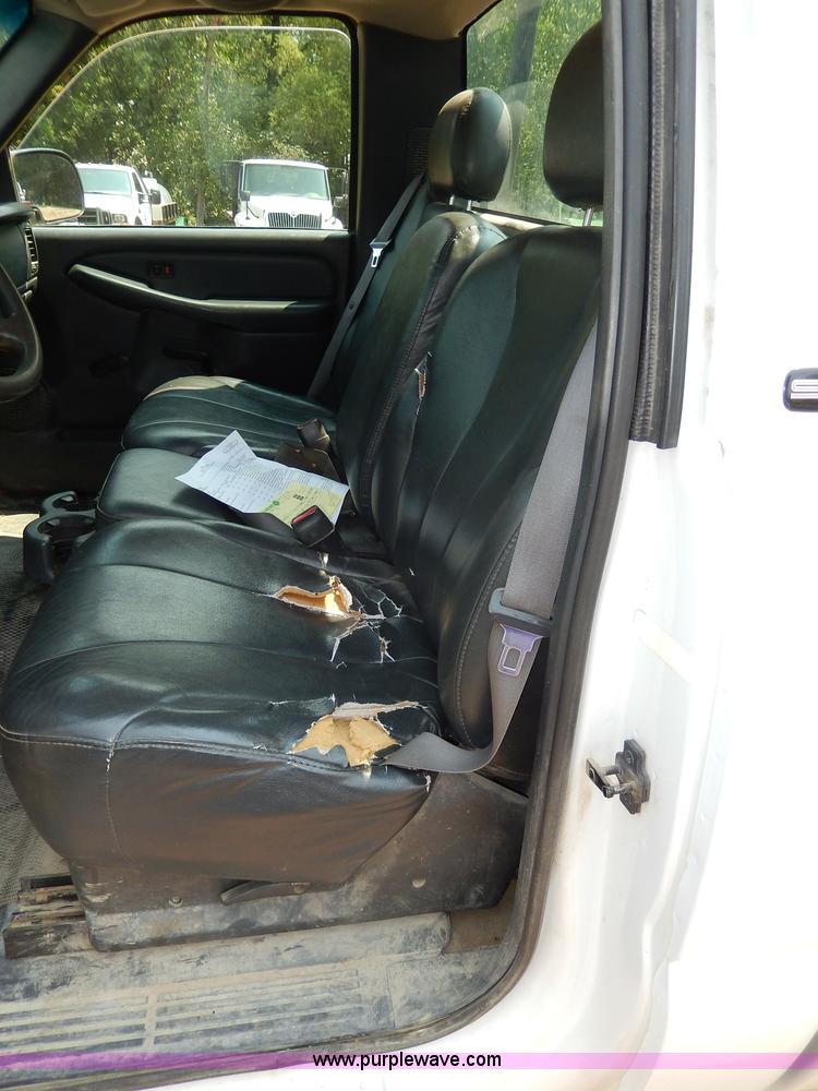 image for item H3003 2001 GMC Sierra 1500 SL pickup truck