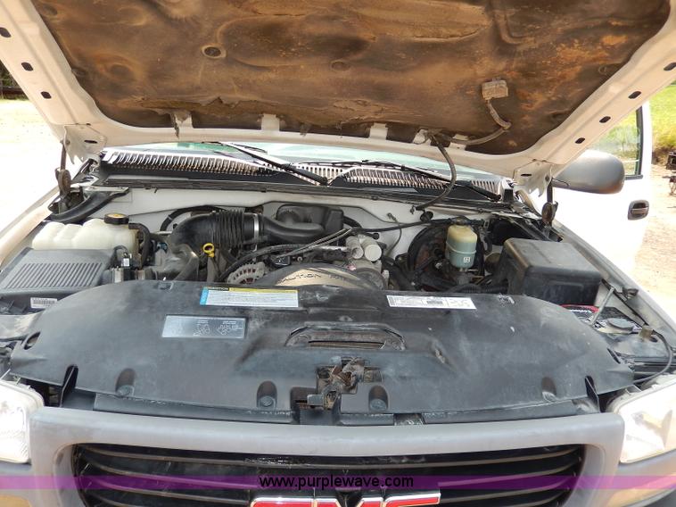 image for item H3003 2001 GMC Sierra 1500 SL pickup truck