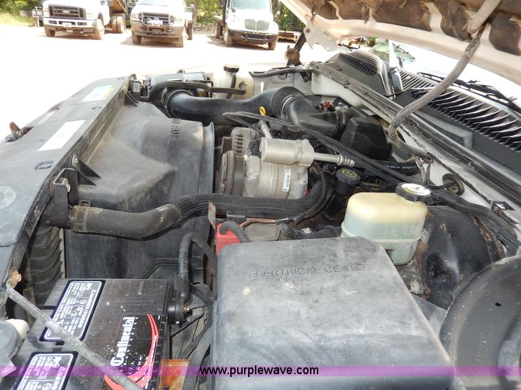 image for item H3003 2001 GMC Sierra 1500 SL pickup truck