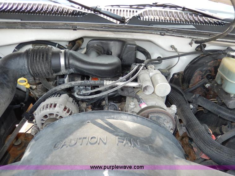 image for item H3003 2001 GMC Sierra 1500 SL pickup truck