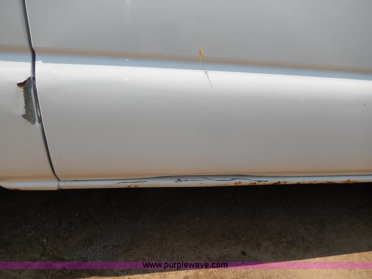 image for item H3003 2001 GMC Sierra 1500 SL pickup truck