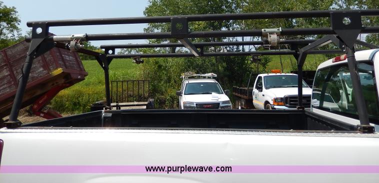 image for item H3003 2001 GMC Sierra 1500 SL pickup truck