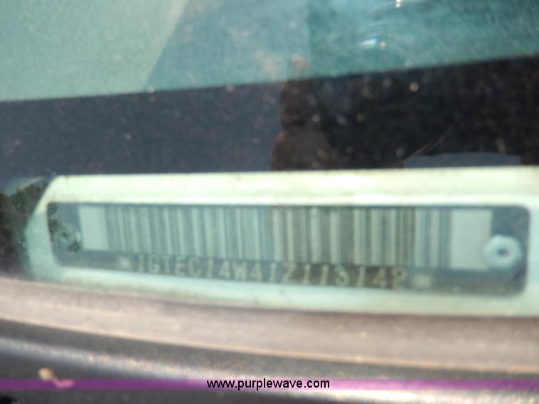 image for item H3003 2001 GMC Sierra 1500 SL pickup truck