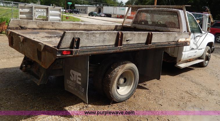 image for item H3006 1992 Chevrolet Cheyenne 3500 flatbed dump truck
