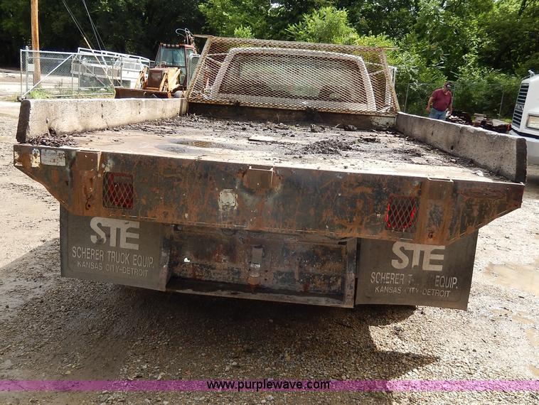 image for item H3006 1992 Chevrolet Cheyenne 3500 flatbed dump truck