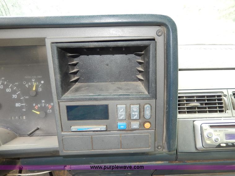 image for item H3006 1992 Chevrolet Cheyenne 3500 flatbed dump truck