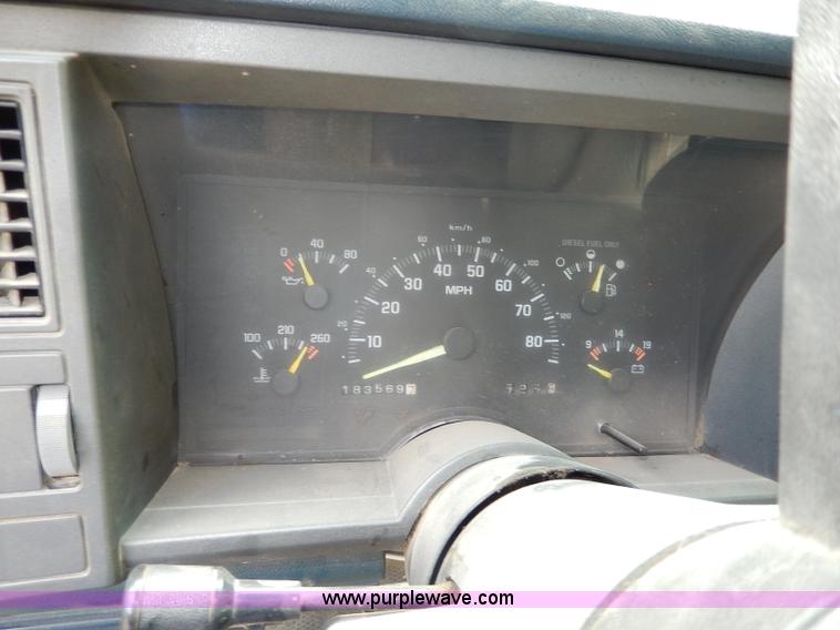 image for item H3006 1992 Chevrolet Cheyenne 3500 flatbed dump truck