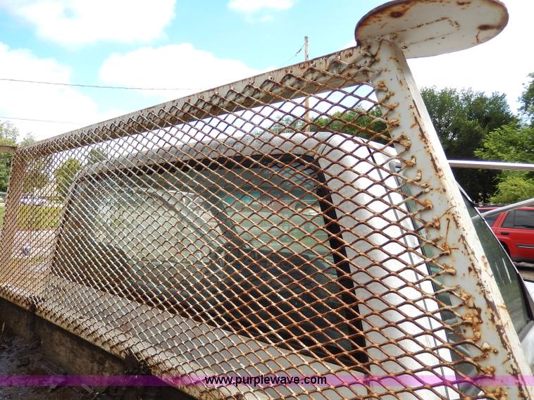 image for item H3006 1992 Chevrolet Cheyenne 3500 flatbed dump truck