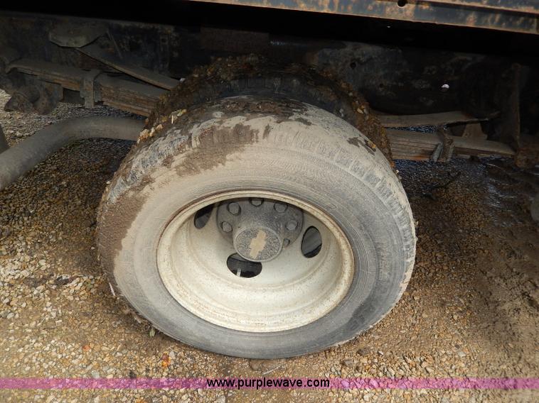 image for item H3006 1992 Chevrolet Cheyenne 3500 flatbed dump truck