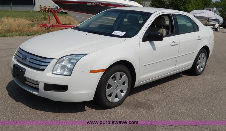 image for item H3027 2008 Ford Fusion S