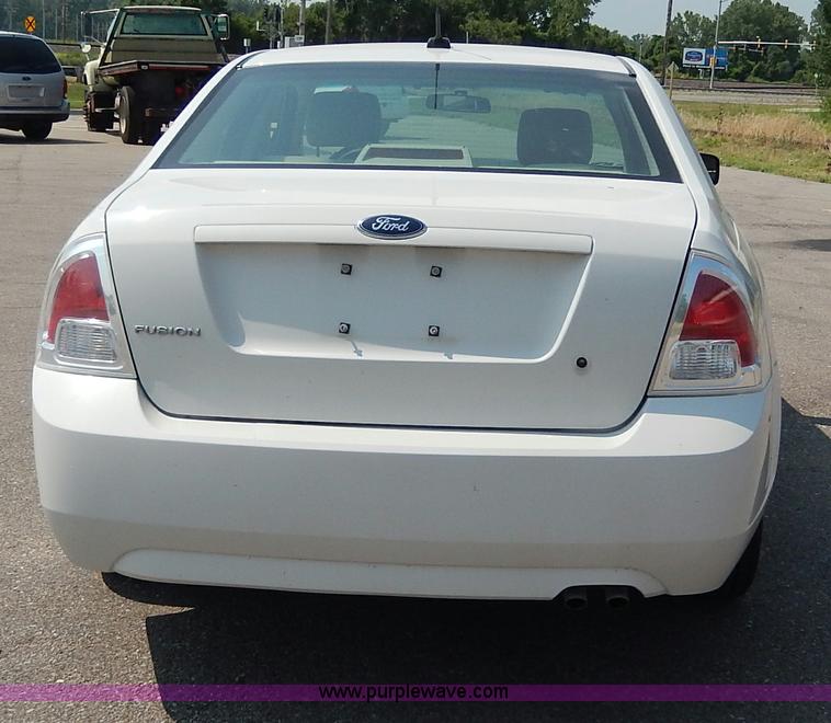 image for item H3027 2008 Ford Fusion S