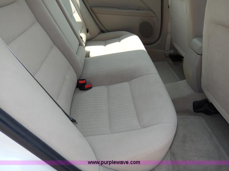 image for item H3027 2008 Ford Fusion S