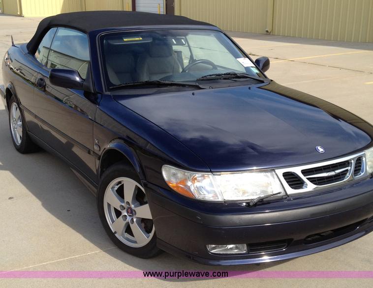 image for item H6455 2003 Saab 9-3 SE convertible
