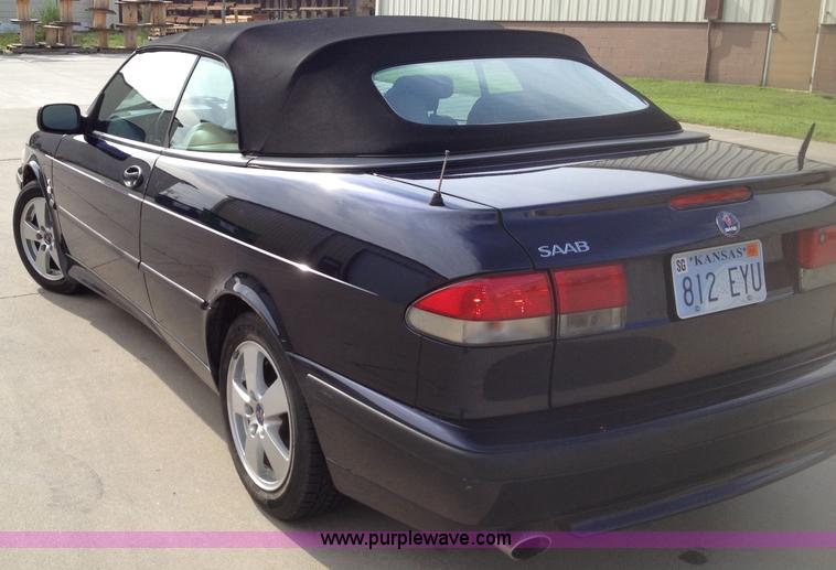 image for item H6455 2003 Saab 9-3 SE convertible