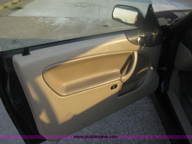 image for item H6455 2003 Saab 9-3 SE convertible