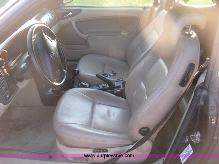 image for item H6455 2003 Saab 9-3 SE convertible
