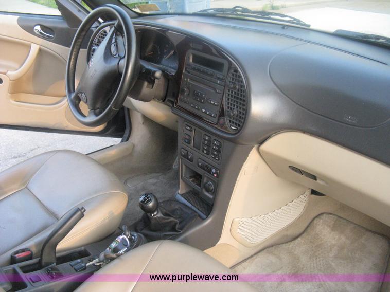 image for item H6455 2003 Saab 9-3 SE convertible