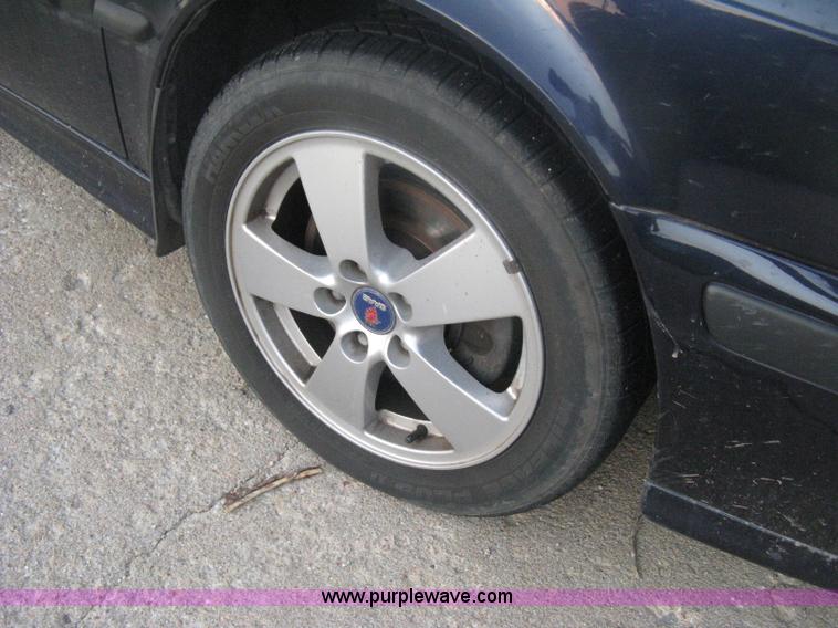 image for item H6455 2003 Saab 9-3 SE convertible