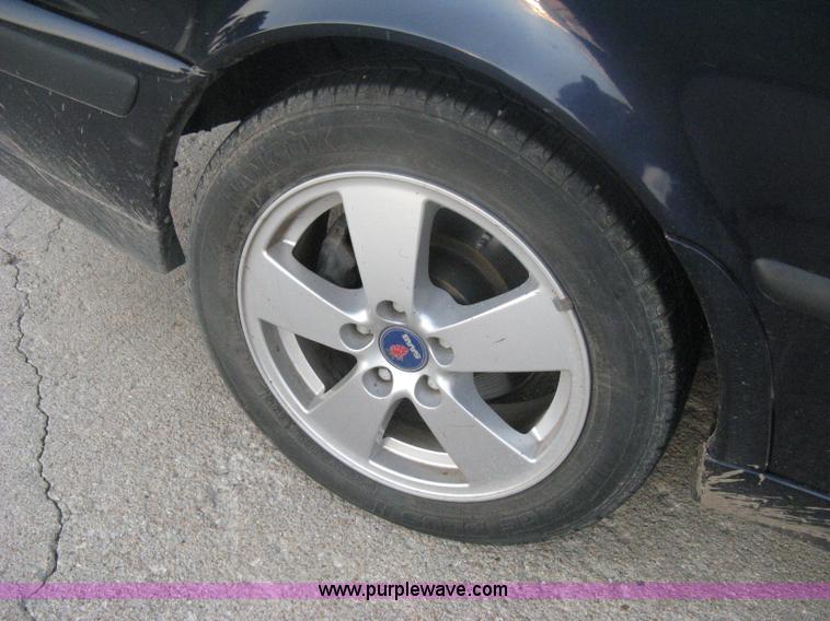 image for item H6455 2003 Saab 9-3 SE convertible