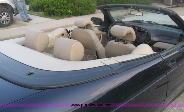 image for item H6455 2003 Saab 9-3 SE convertible