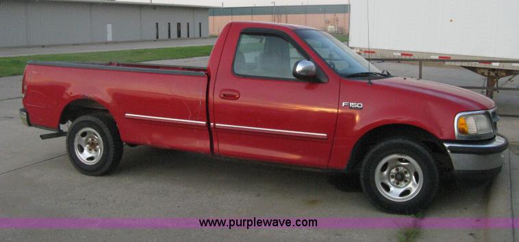 image for item H6456 1998 Ford F150 XLT pickup truck