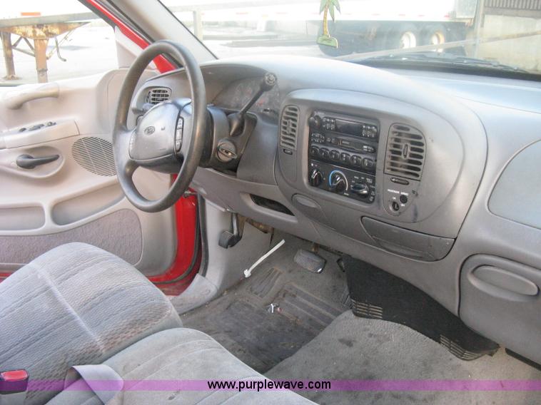 image for item H6456 1998 Ford F150 XLT pickup truck