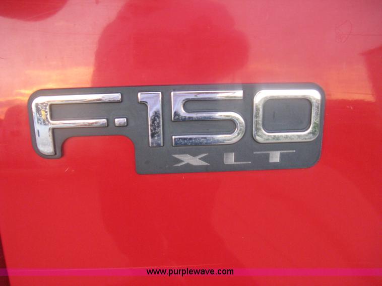 image for item H6456 1998 Ford F150 XLT pickup truck