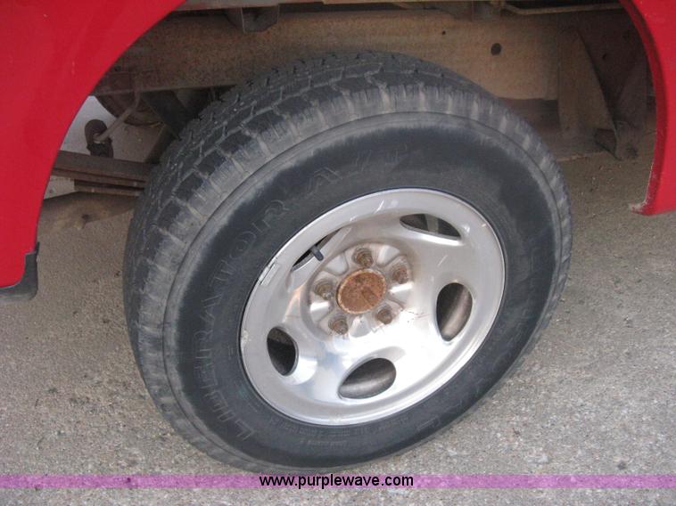 image for item H6456 1998 Ford F150 XLT pickup truck