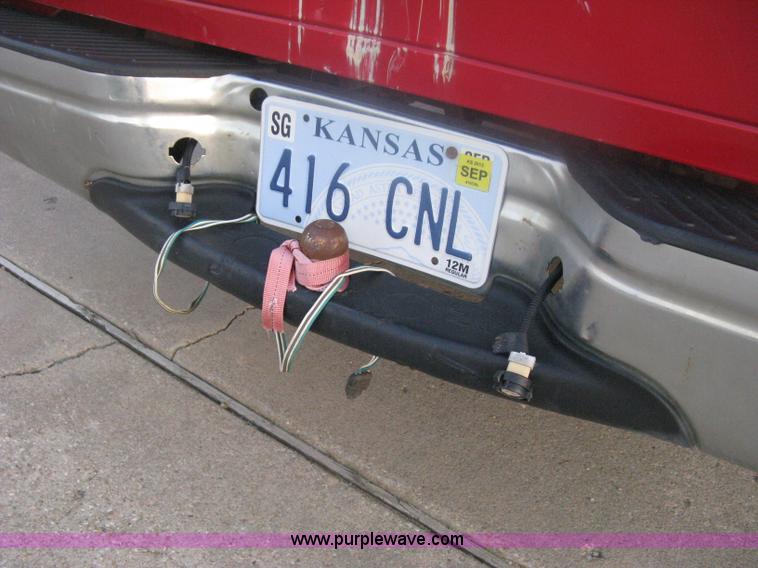 image for item H6456 1998 Ford F150 XLT pickup truck