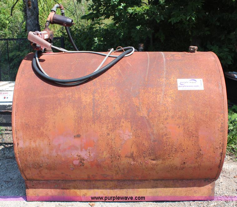 image for item H6546 500 gallon fuel tank
