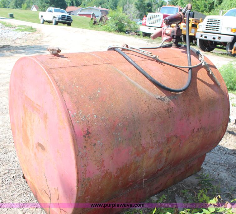 image for item H6546 500 gallon fuel tank