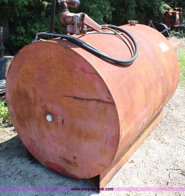 image for item H6546 500 gallon fuel tank