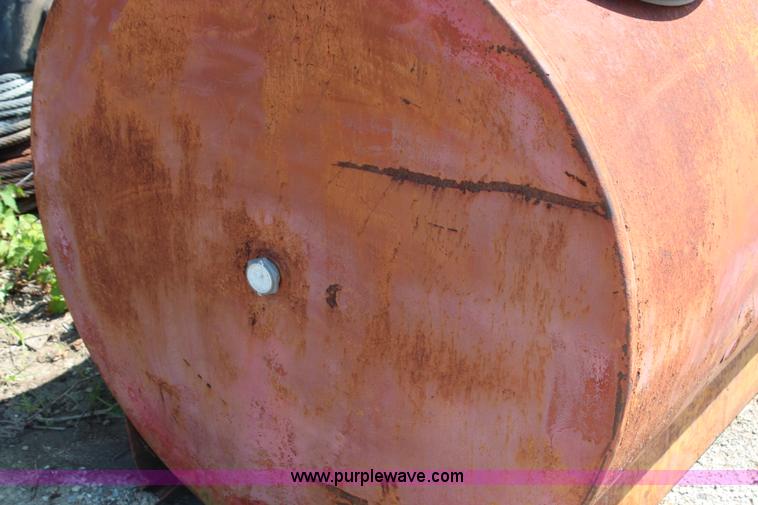 image for item H6546 500 gallon fuel tank