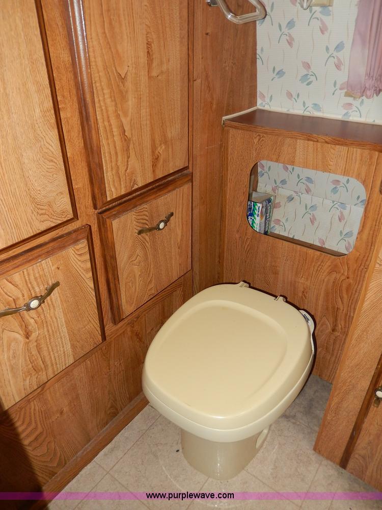 image for item I4373 1988 Coachmen Catalina fifth wheel camper