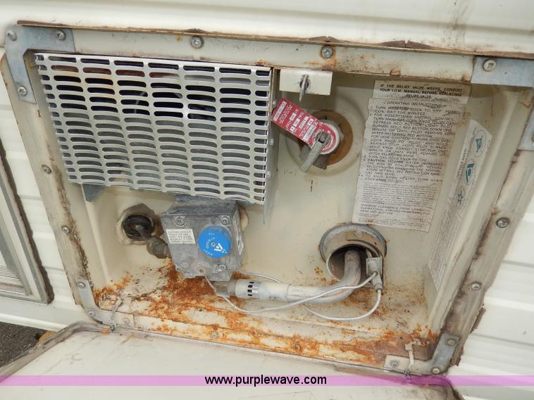 image for item I4373 1988 Coachmen Catalina fifth wheel camper