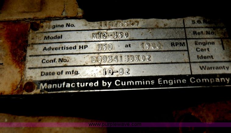 image for item I4443 1983 Ford LNT9000 semi truck