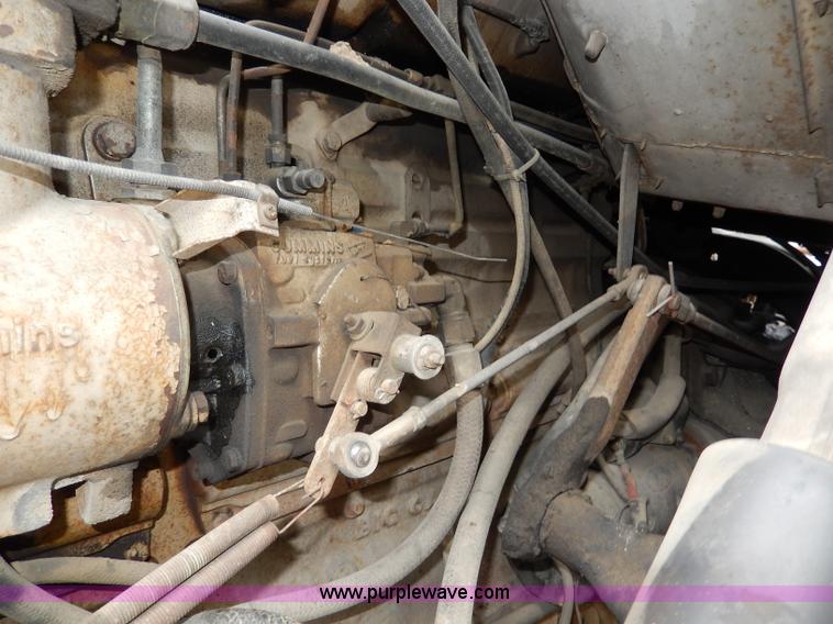 image for item I4443 1983 Ford LNT9000 semi truck