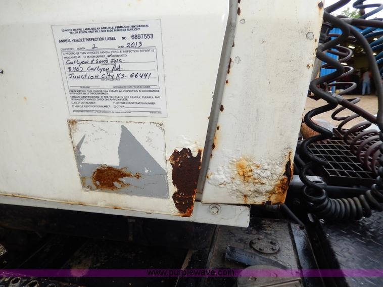 image for item I4443 1983 Ford LNT9000 semi truck