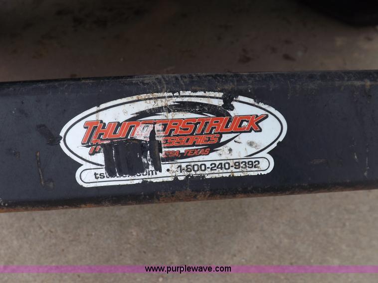 image for item I7657 2006 Chevrolet 2500 HD utility bed truck