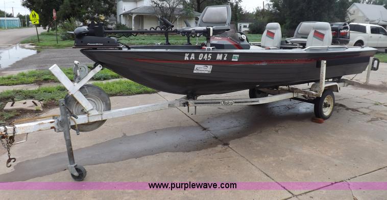 image for item I7658 1988 Fisher SV-16 ATC fishing boat