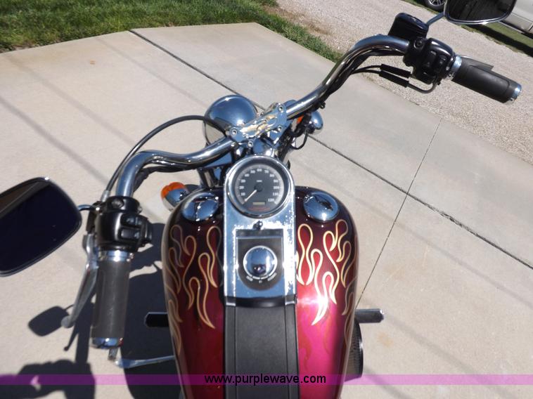 image for item I7663 2001 Harley Davidson FXST Softail motorcycle
