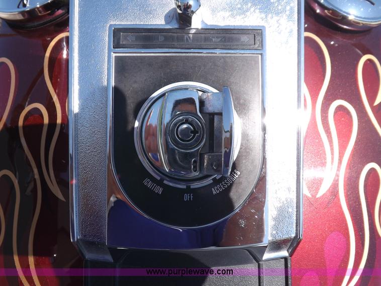 image for item I7663 2001 Harley Davidson FXST Softail motorcycle