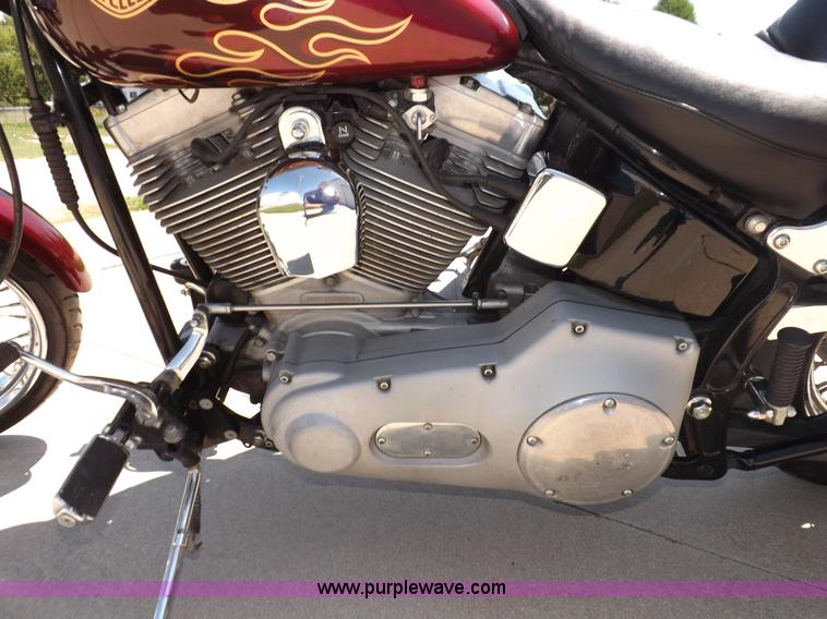 image for item I7663 2001 Harley Davidson FXST Softail motorcycle